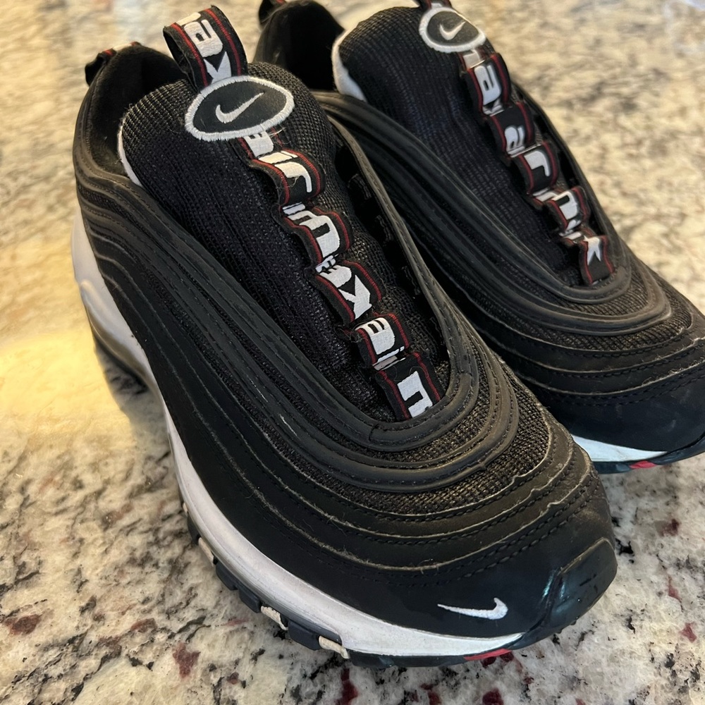 Nike shoes 5.5